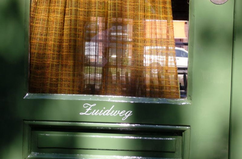 groen geschilderde deur